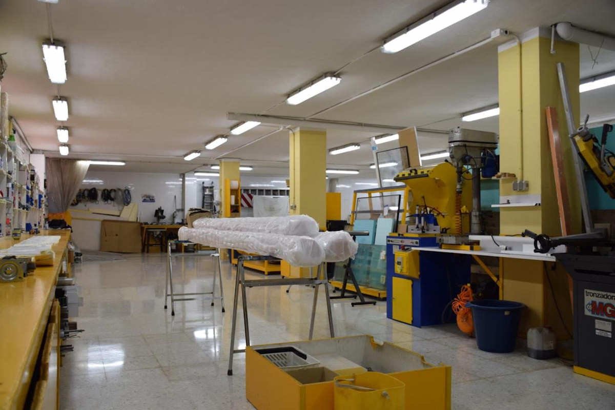 Se vende Local comercial  en Costa Del Sol, Málaga, España