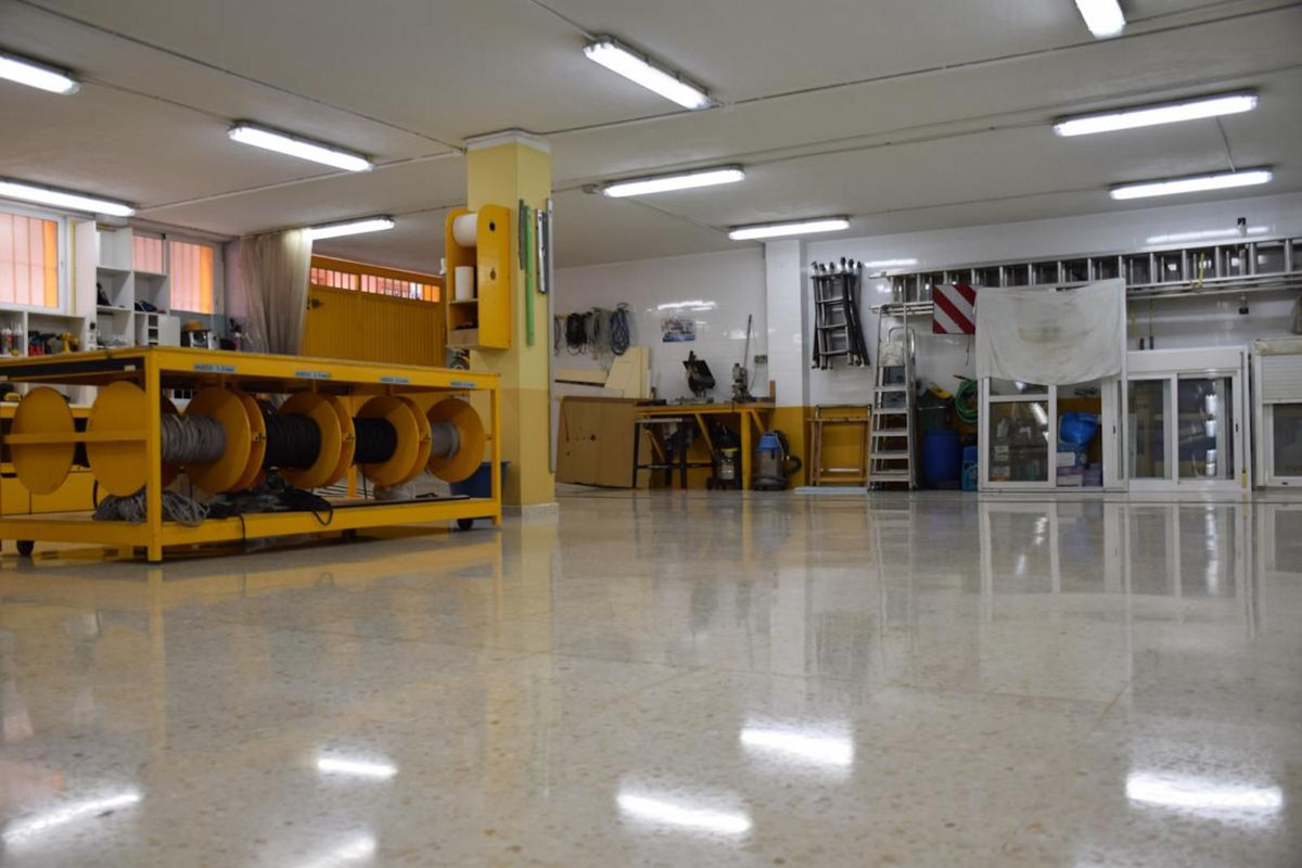 Se vende Local comercial  en Costa Del Sol, Málaga, España