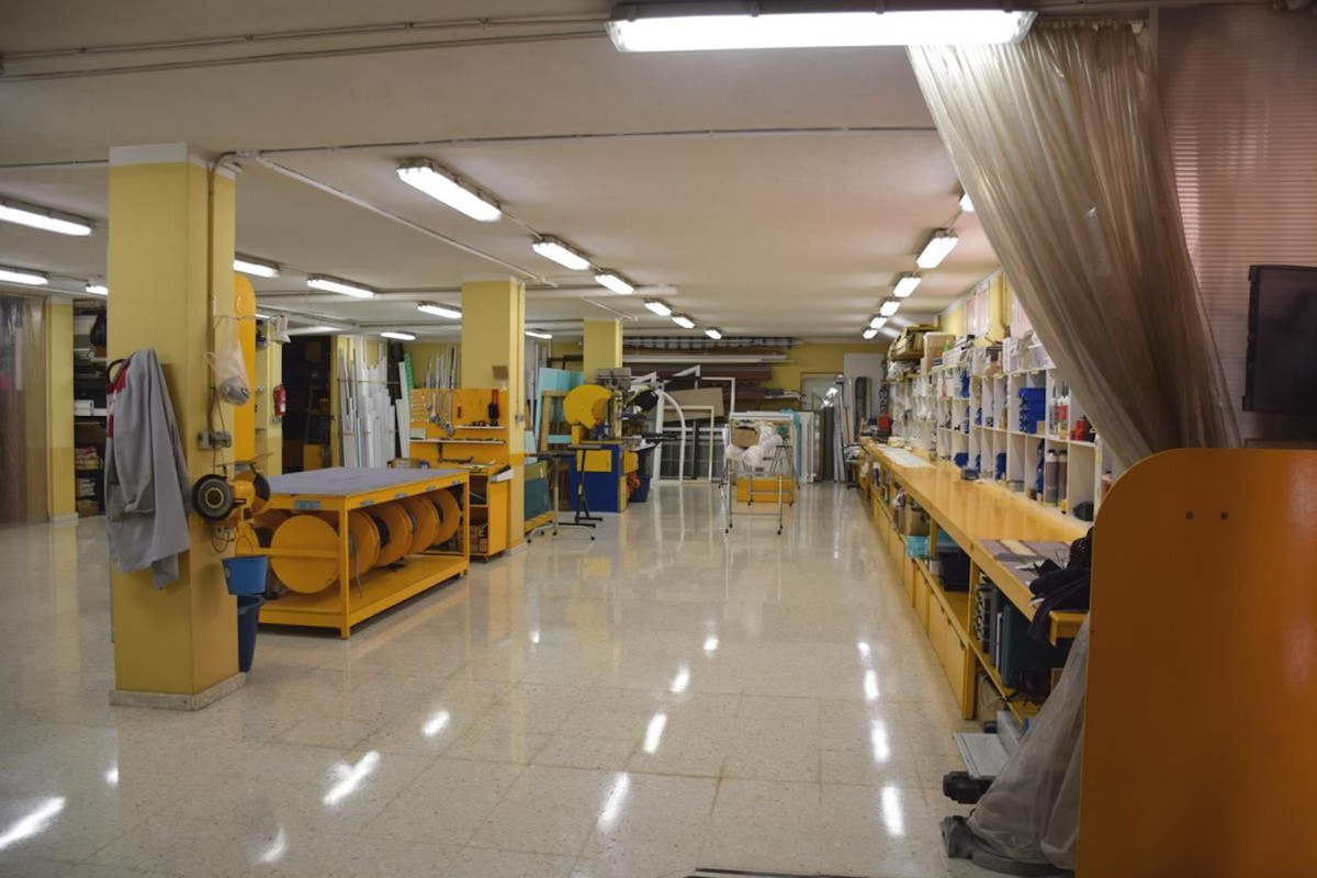 Se vende Local comercial  en Costa Del Sol, Málaga, España