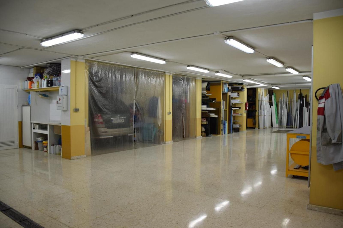 Se vende Local comercial  en Costa Del Sol, Málaga, España