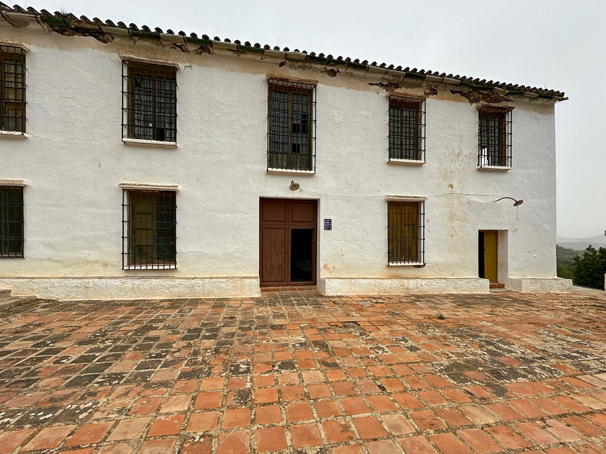 Se vende Finca - Cortijo de 8 dormitorios en Málaga Ciudad, Málaga, España