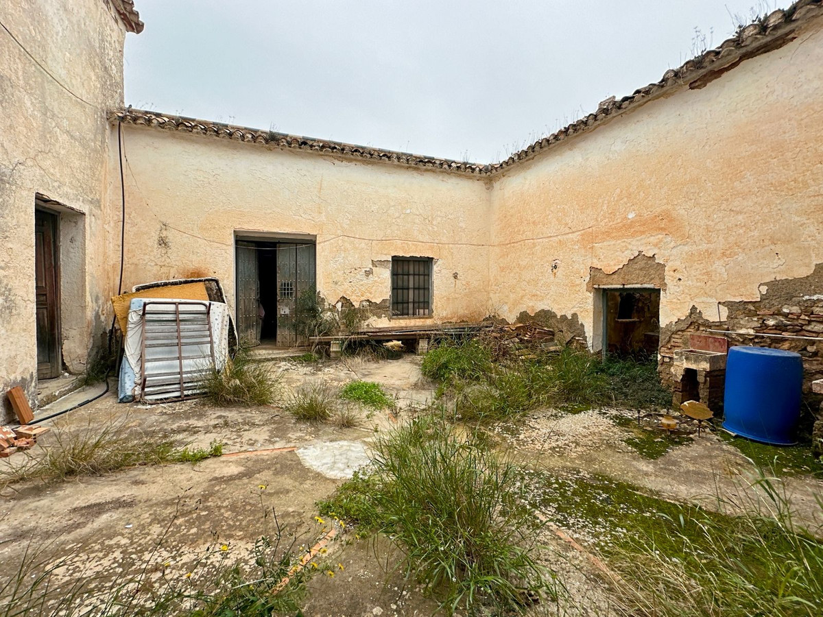 Se vende Finca - Cortijo de 8 dormitorios en Málaga Ciudad, Málaga, España