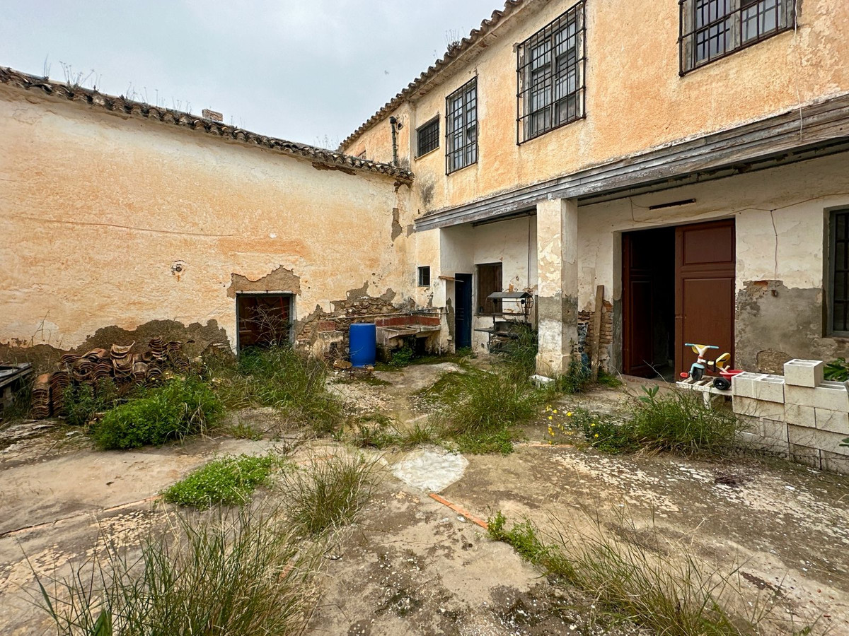 Se vende Finca - Cortijo de 8 dormitorios en Málaga Ciudad, Málaga, España
