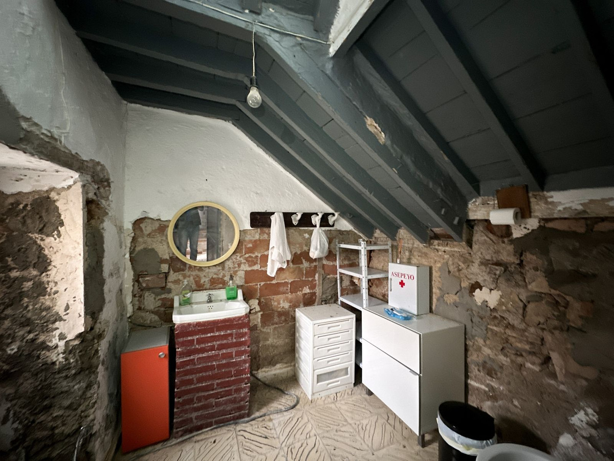 Se vende Finca - Cortijo de 8 dormitorios en Málaga Ciudad, Málaga, España