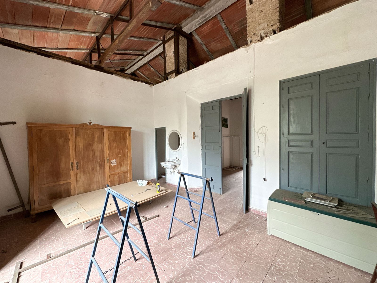 Se vende Finca - Cortijo de 8 dormitorios en Málaga Ciudad, Málaga, España
