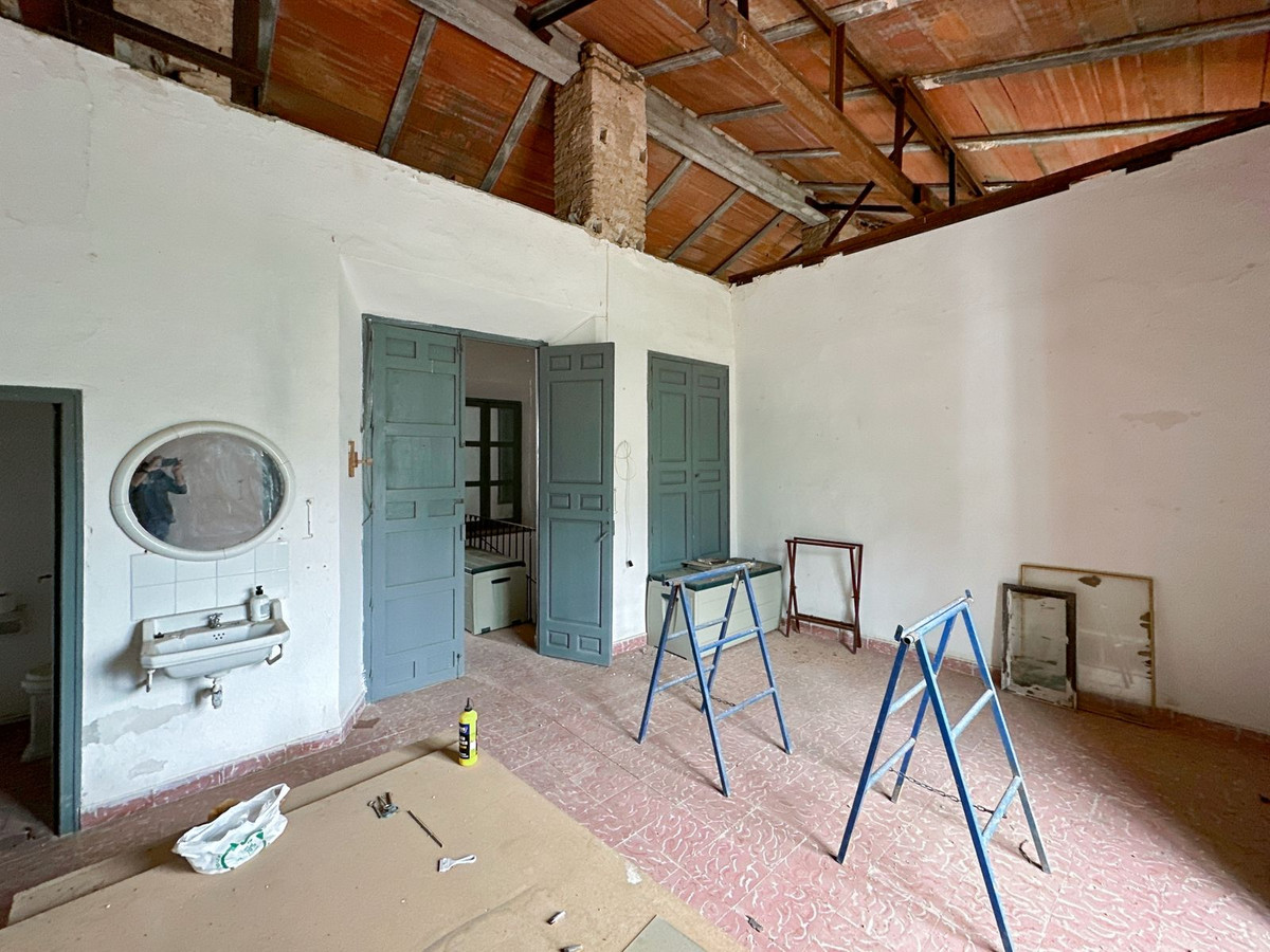 Se vende Finca - Cortijo de 8 dormitorios en Málaga Ciudad, Málaga, España
