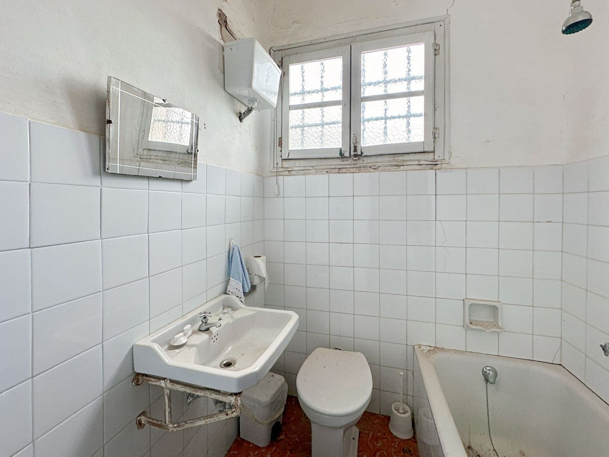 Se vende Finca - Cortijo de 8 dormitorios en Málaga Ciudad, Málaga, España