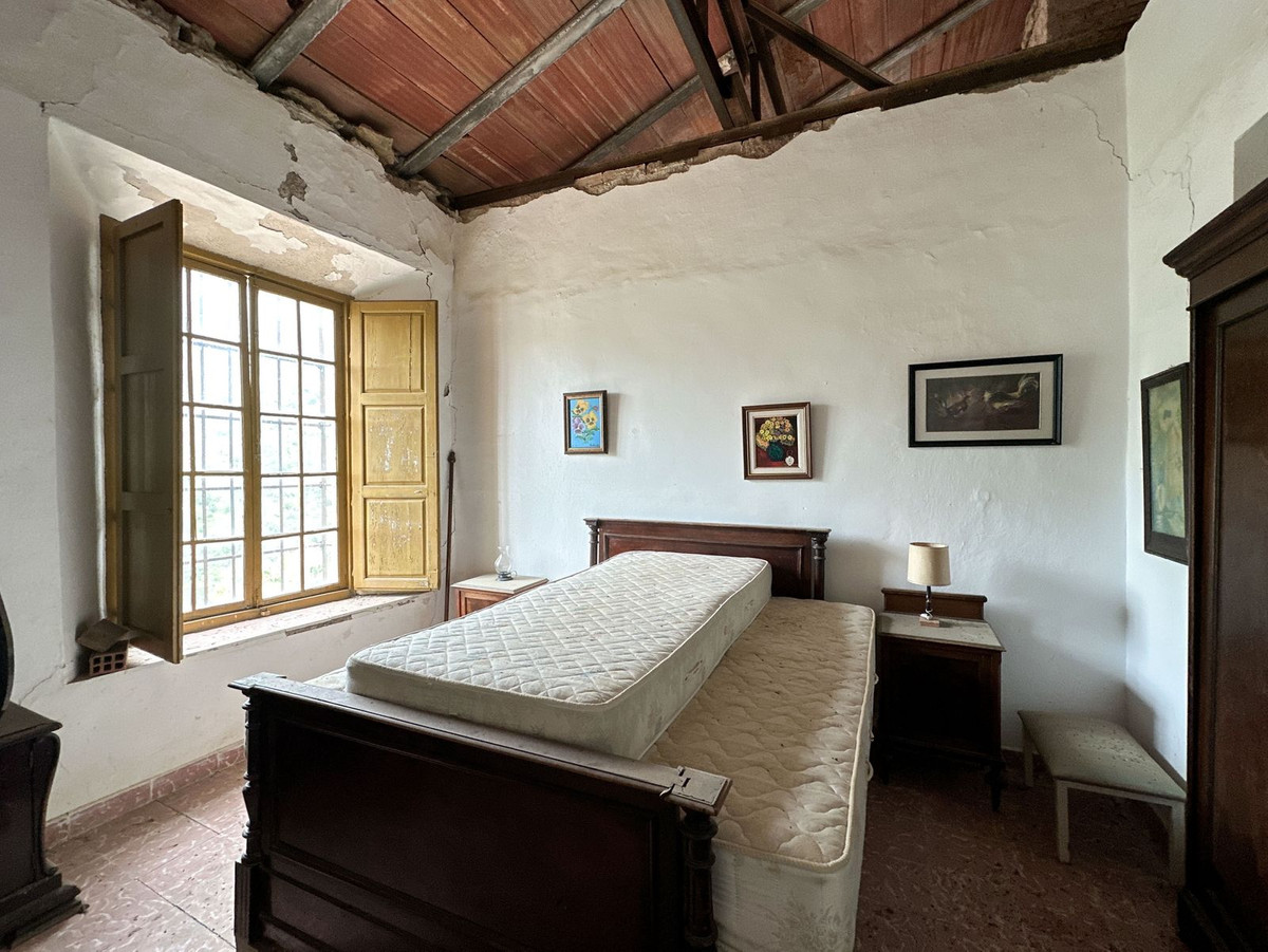 Se vende Finca - Cortijo de 8 dormitorios en Málaga Ciudad, Málaga, España