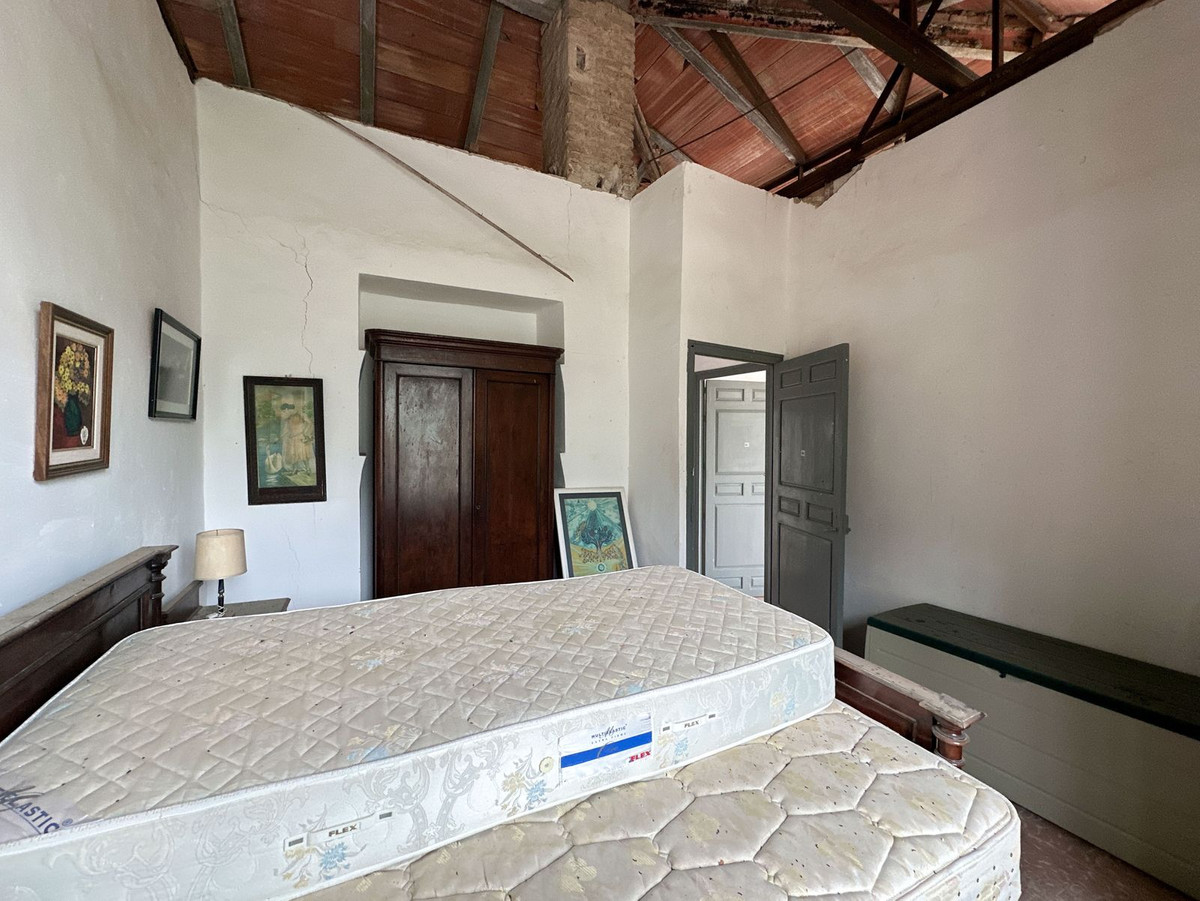 Se vende Finca - Cortijo de 8 dormitorios en Málaga Ciudad, Málaga, España