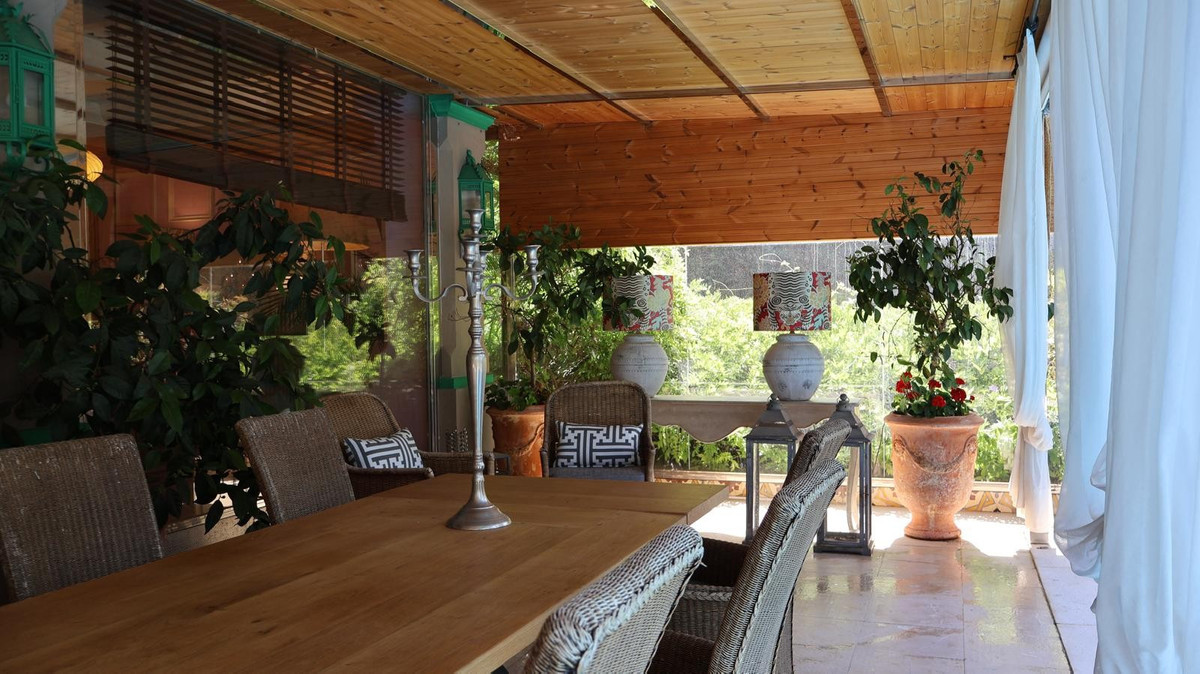 Se vende Villa - Chalet de 5 dormitorios en Costa Del Sol, Málaga, España