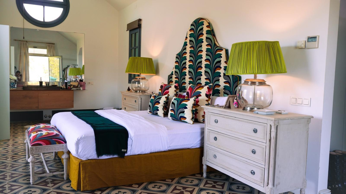 Se vende Villa - Chalet de 5 dormitorios en Costa Del Sol, Málaga, España