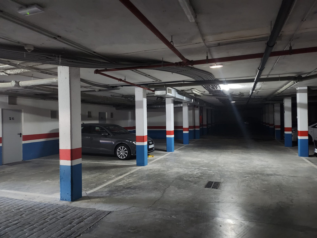 Se vende Aparcamiento  en Costa Del Sol, Málaga, España