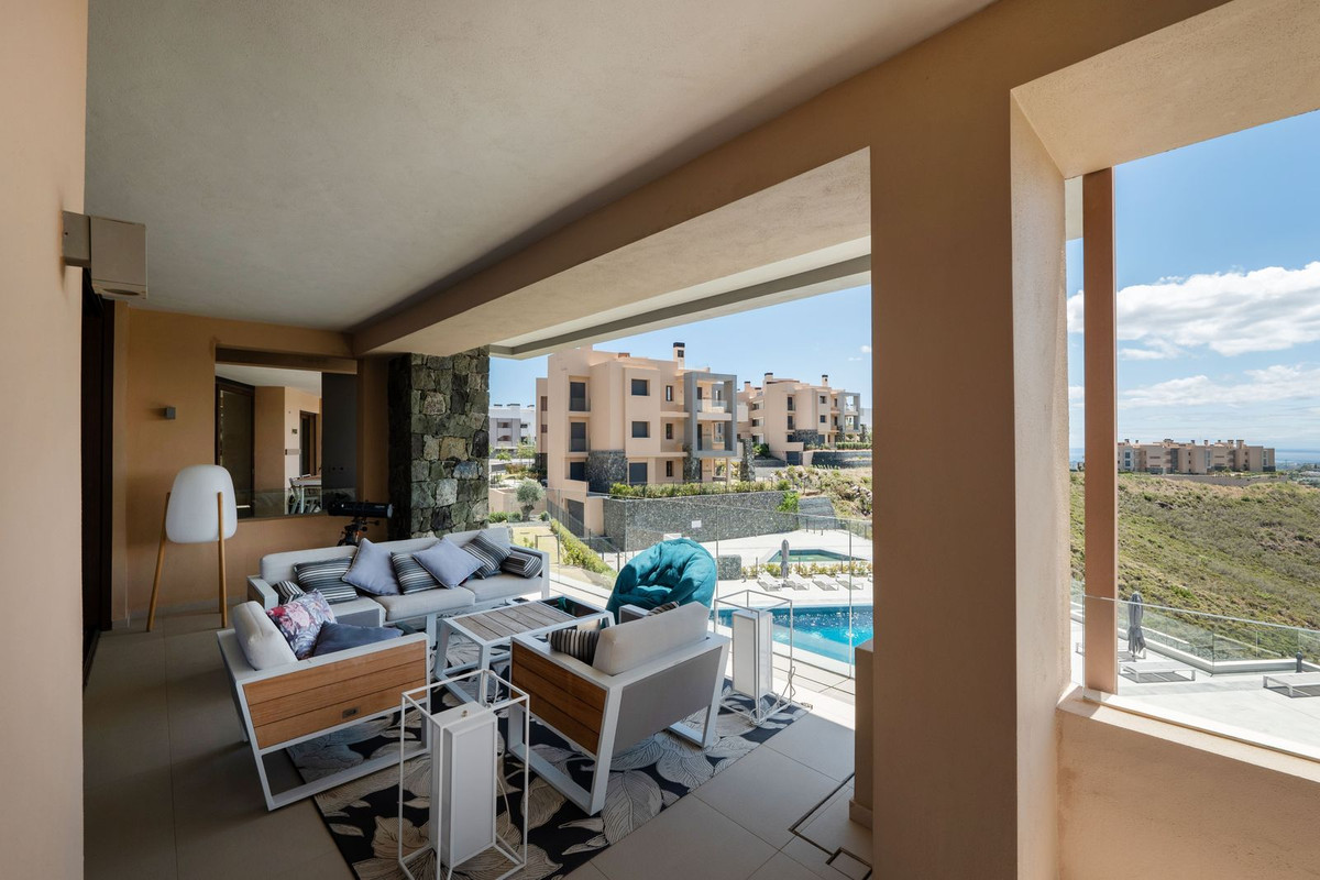 4 Bed Apartment for sale in La Quinta Costa Del Sol, Málaga, Spain