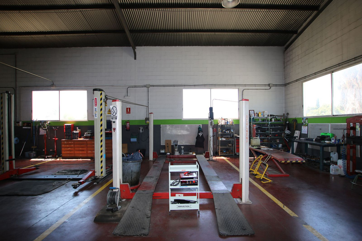 Commercial unit for sale in Alhaurín El Grande Costa Del Sol, Málaga, Spain
