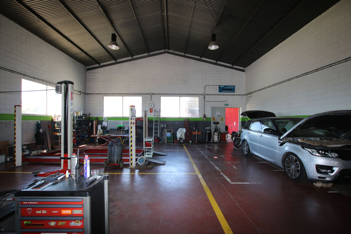 Commercial unit for sale in Alhaurín El Grande Costa Del Sol, Málaga, Spain