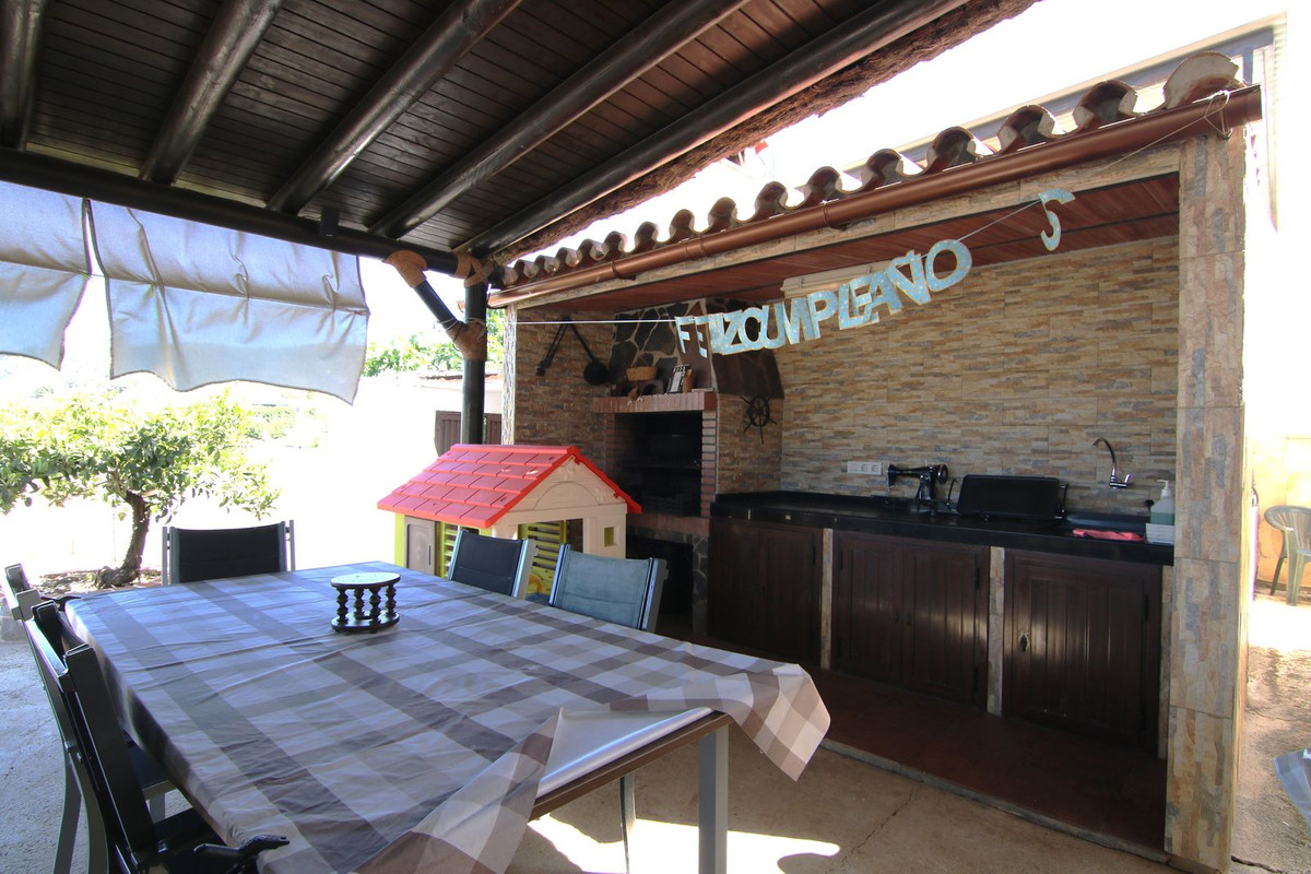 3 Bed Townhouse for sale in Monda Costa Del Sol, Málaga, Spain