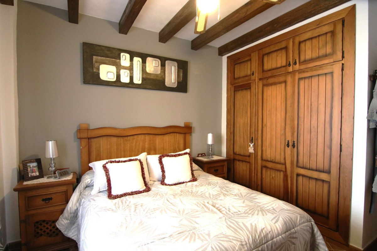 3 Bed Townhouse for sale in Monda Costa Del Sol, Málaga, Spain