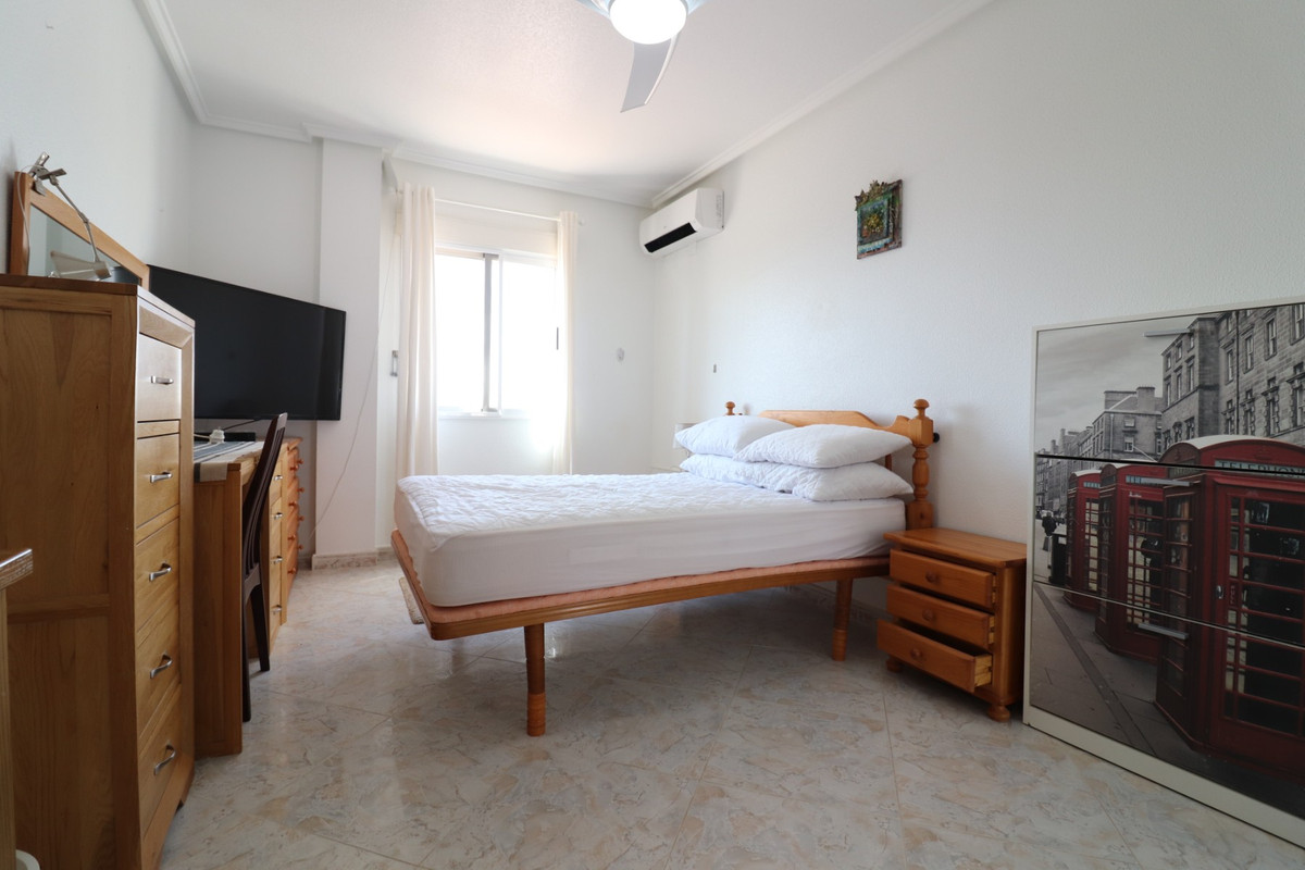 Se vende Villa - Chalet de 4 dormitorios en Costa Blanca, Alicante, España