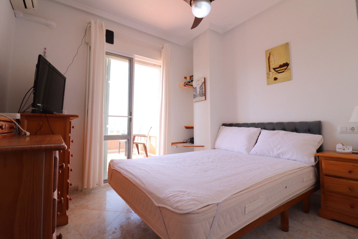 Se vende Villa - Chalet de 4 dormitorios en Costa Blanca, Alicante, España