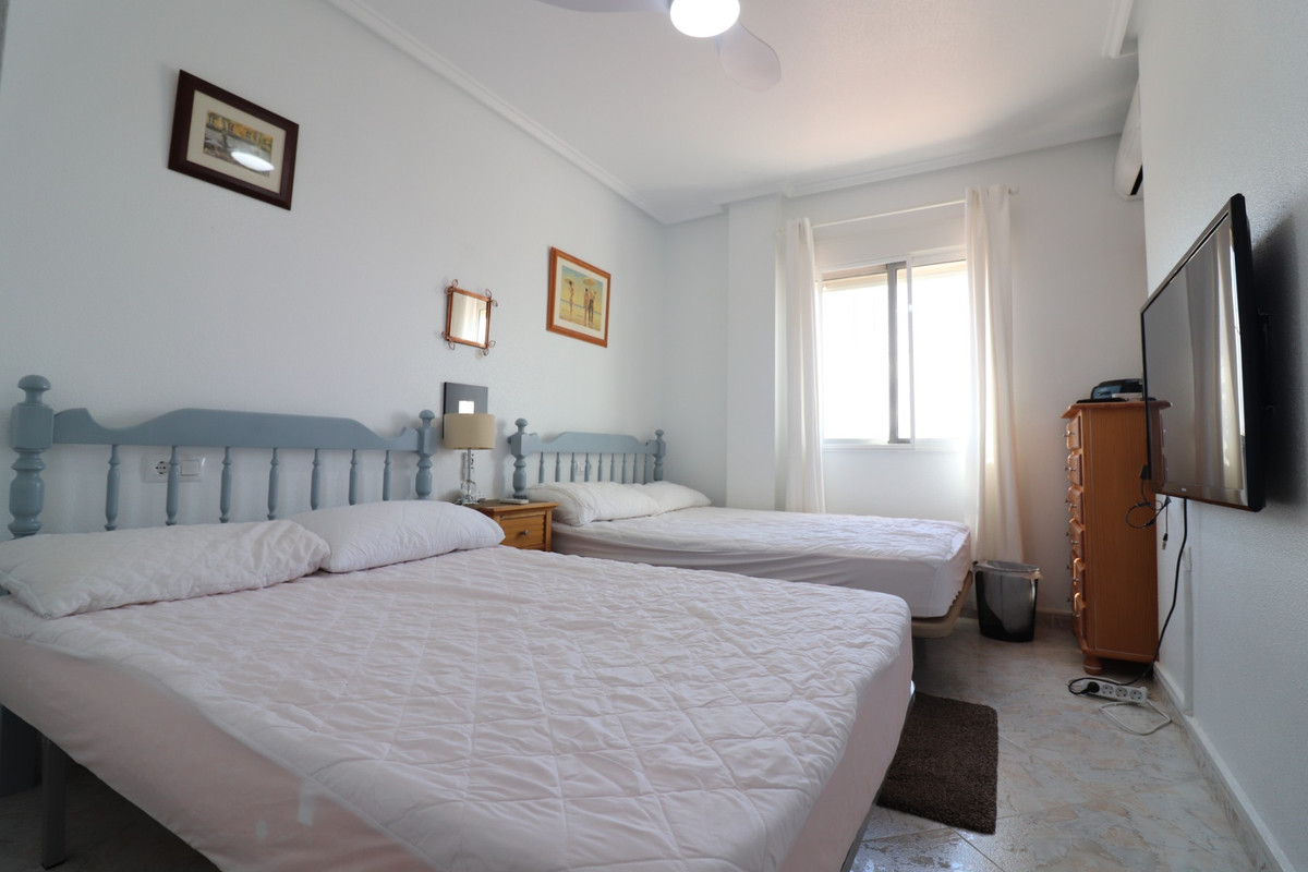 Se vende Villa - Chalet de 4 dormitorios en Costa Blanca, Alicante, España