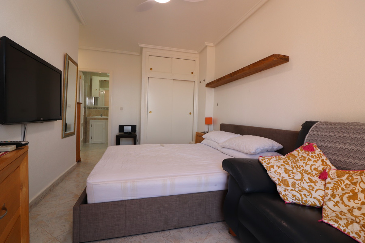 Se vende Villa - Chalet de 4 dormitorios en Costa Blanca, Alicante, España