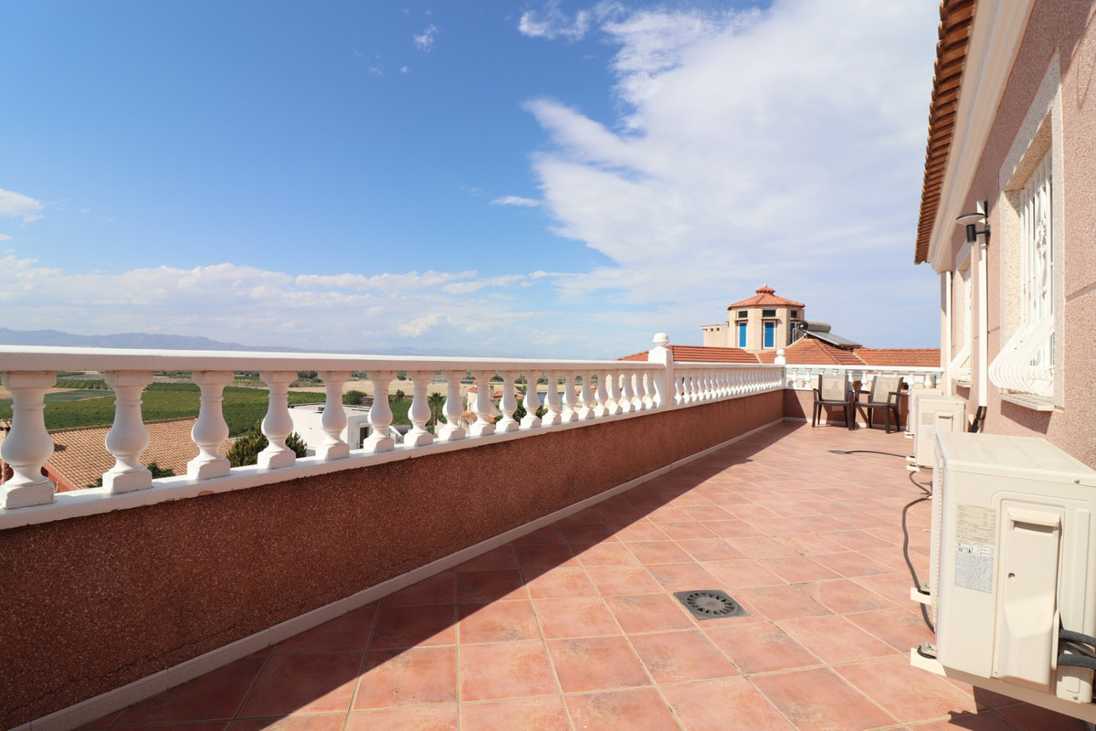Se vende Villa - Chalet de 4 dormitorios en Costa Blanca, Alicante, España