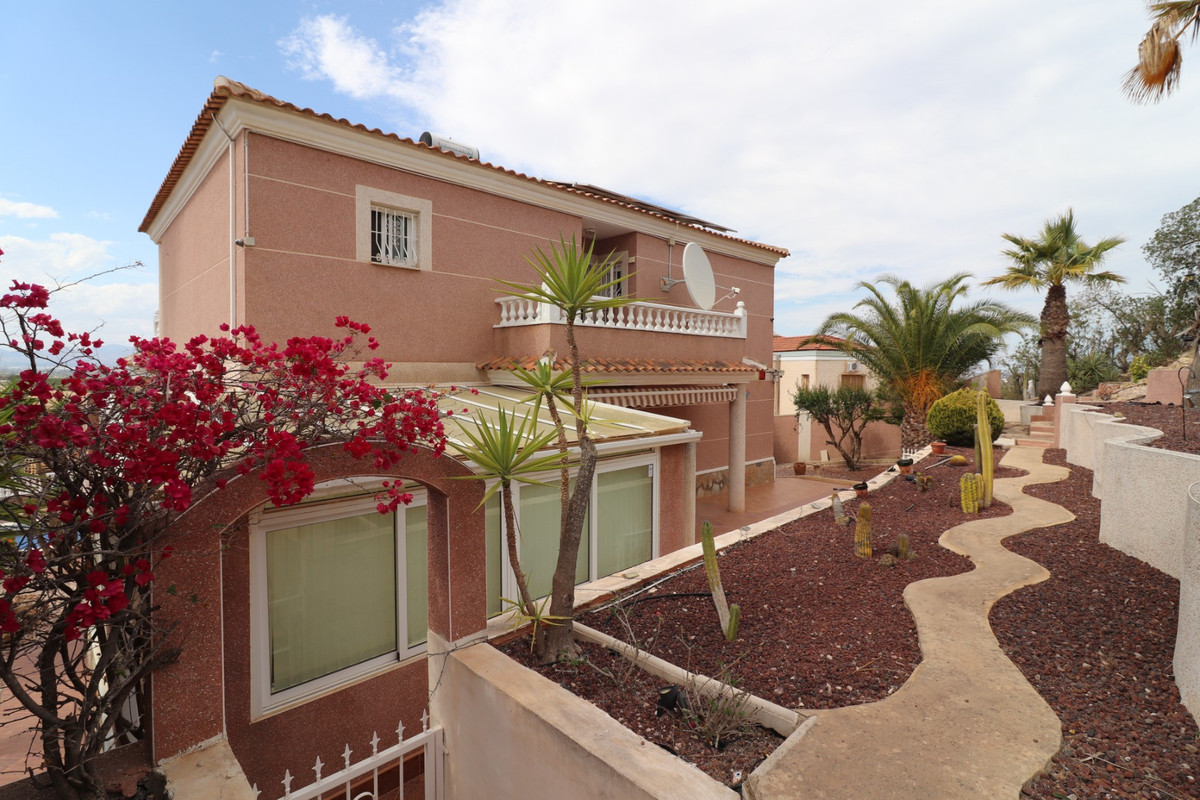 Se vende Villa - Chalet de 4 dormitorios en Costa Blanca, Alicante, España