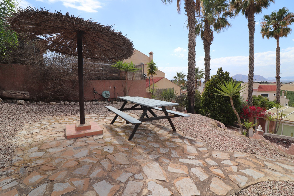 Se vende Villa - Chalet de 4 dormitorios en Costa Blanca, Alicante, España