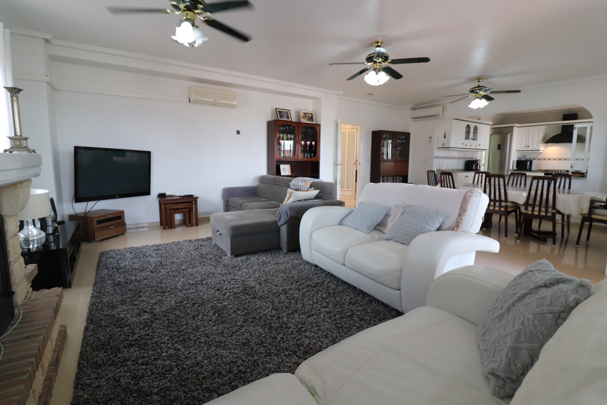 Se vende Villa - Chalet de 4 dormitorios en Costa Blanca, Alicante, España
