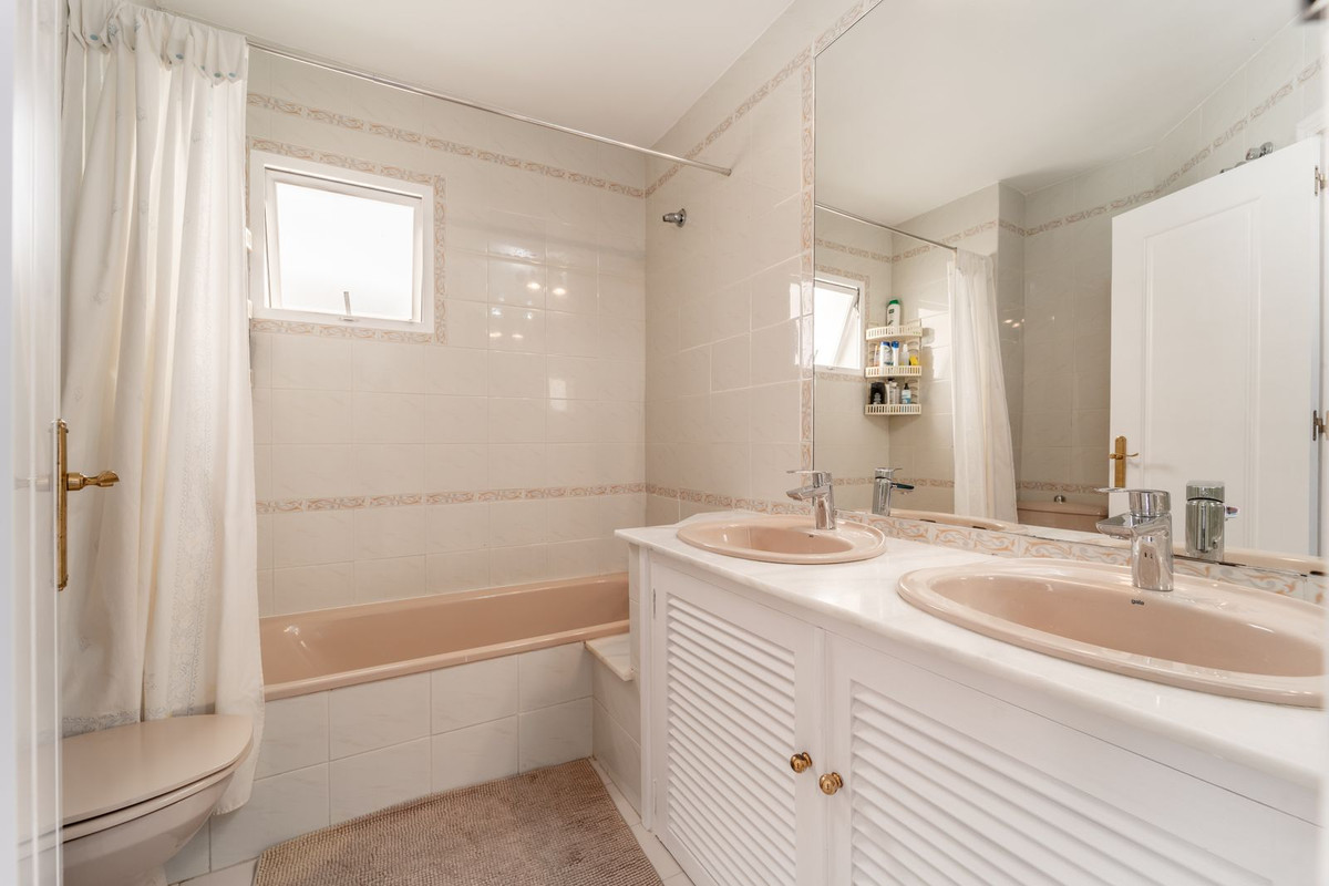Se vende Ático de 2 dormitorios en Costa Del Sol, Málaga, España