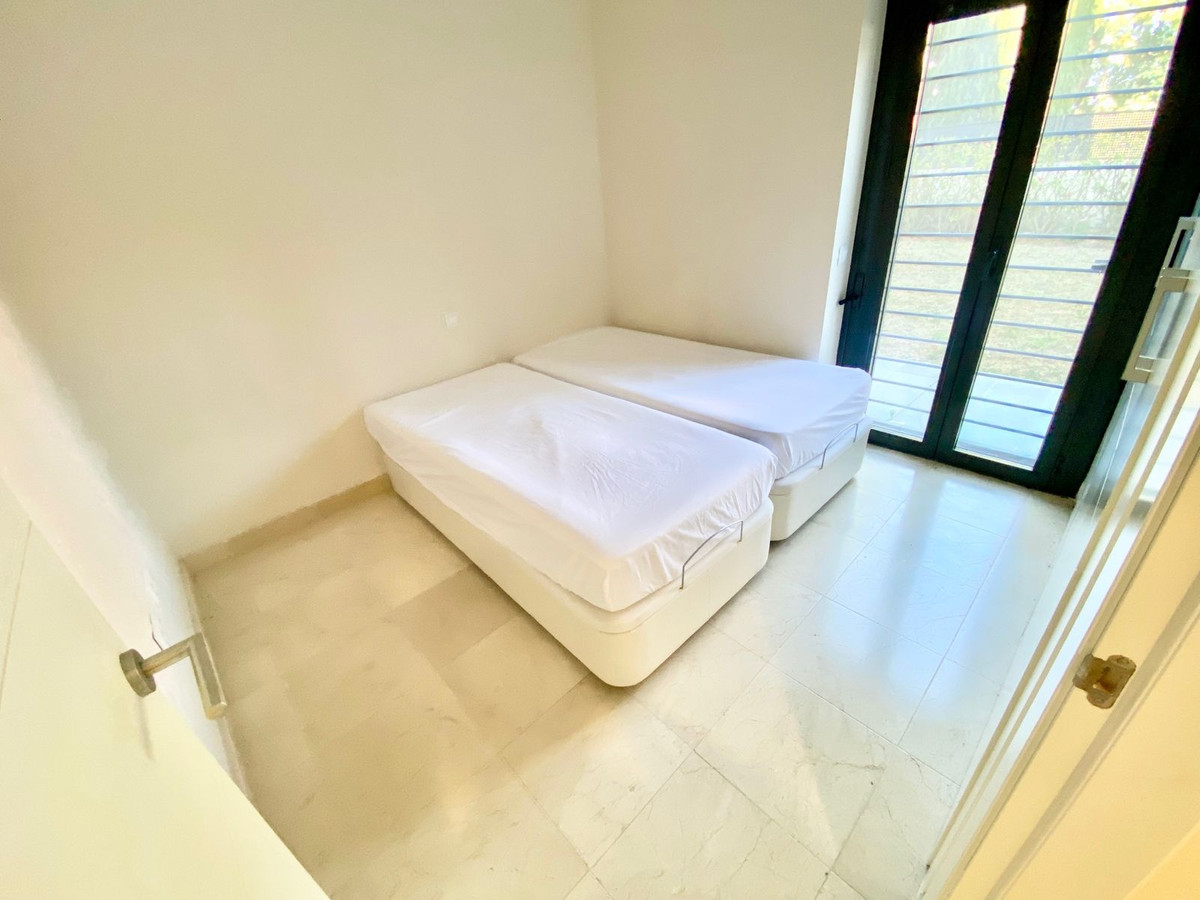 Se vende Apartamento Planta Baja de 2 dormitorios en Costa Del Sol, Málaga, España