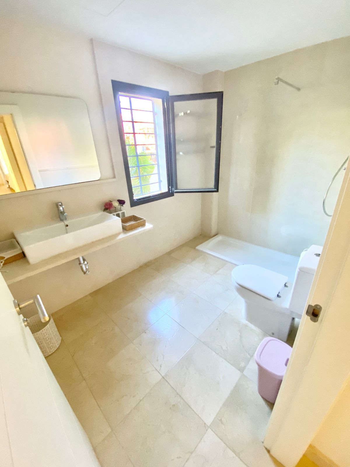 Se vende Apartamento Planta Baja de 2 dormitorios en Costa Del Sol, Málaga, España