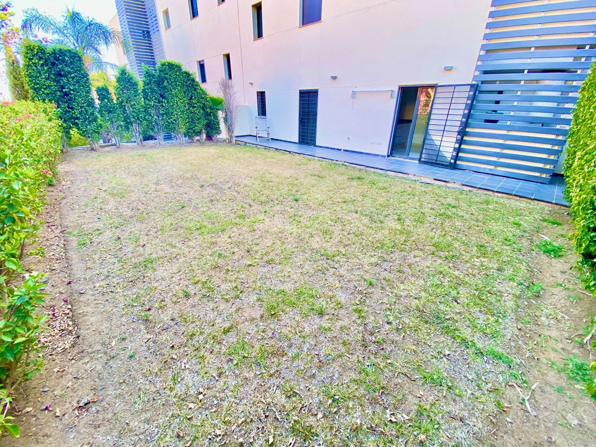 Se vende Apartamento Planta Baja de 2 dormitorios en Costa Del Sol, Málaga, España
