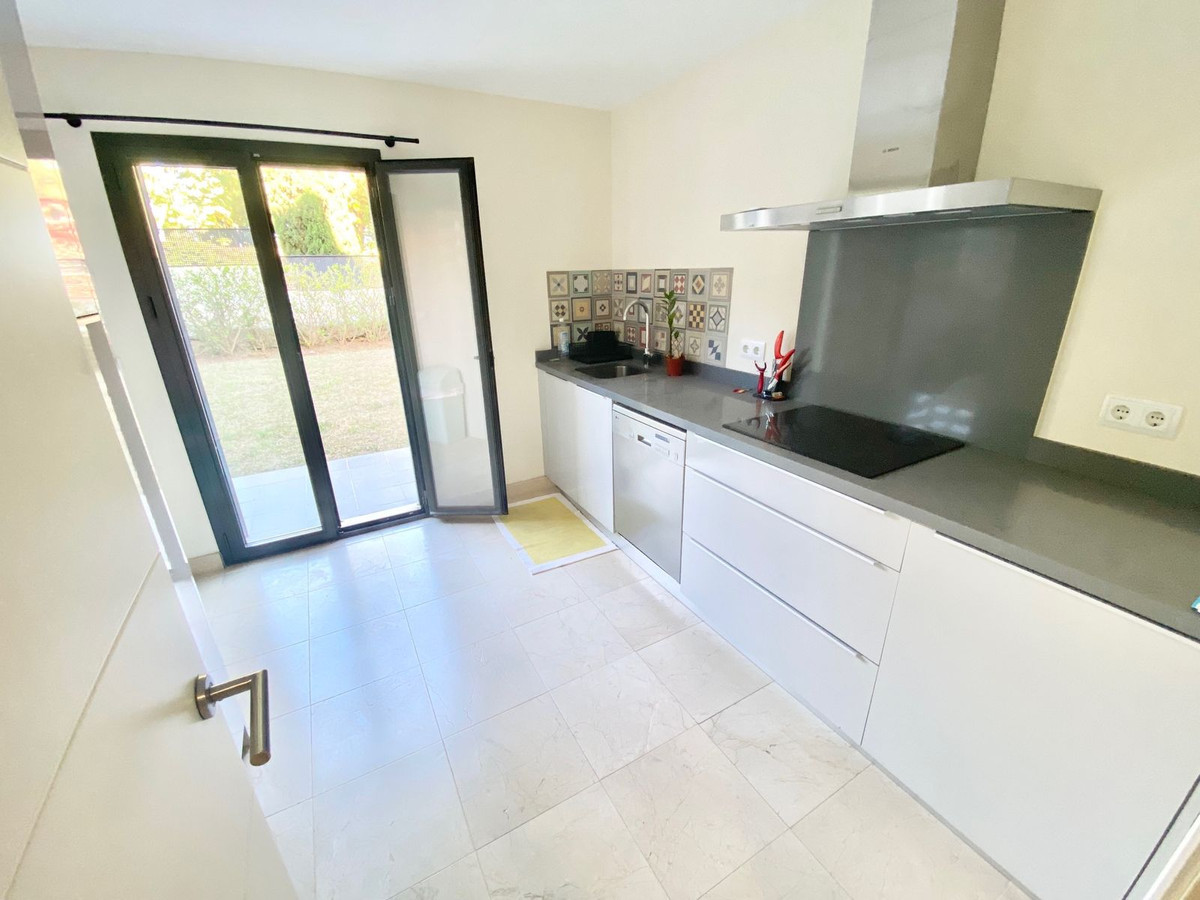 Se vende Apartamento Planta Baja de 2 dormitorios en Costa Del Sol, Málaga, España