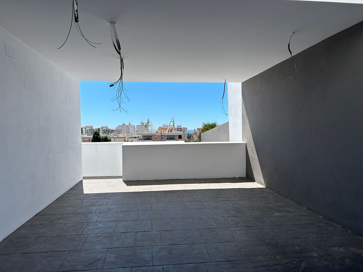 3 Bed Townhouse for sale in Torre Del Mar Costa Del Sol East, Málaga, Spain