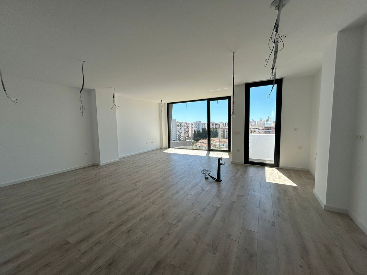 3 Bed Townhouse for sale in Torre Del Mar Costa Del Sol East, Málaga, Spain