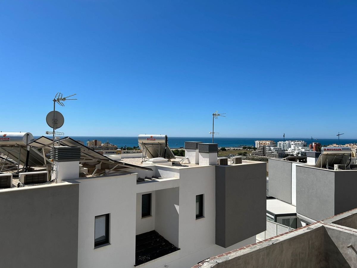 3 Bed Townhouse for sale in Torre Del Mar Costa Del Sol East, Málaga, Spain