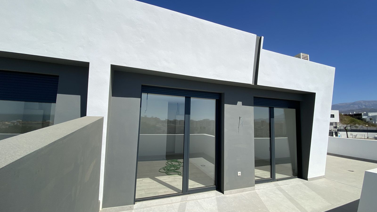 3 Bed Townhouse for sale in Torre Del Mar Costa Del Sol East, Málaga, Spain