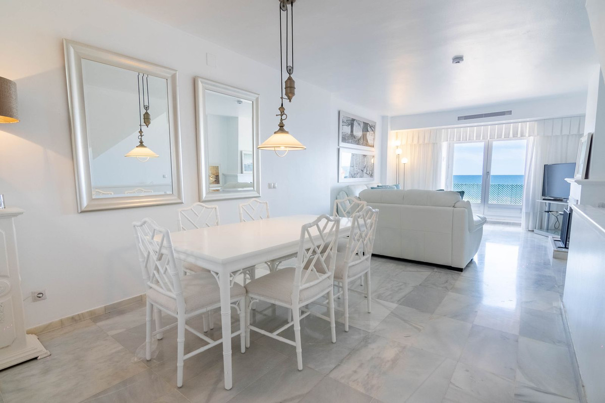 4 Bed Townhouse for sale in Estepona Costa Del Sol, Málaga, Spain