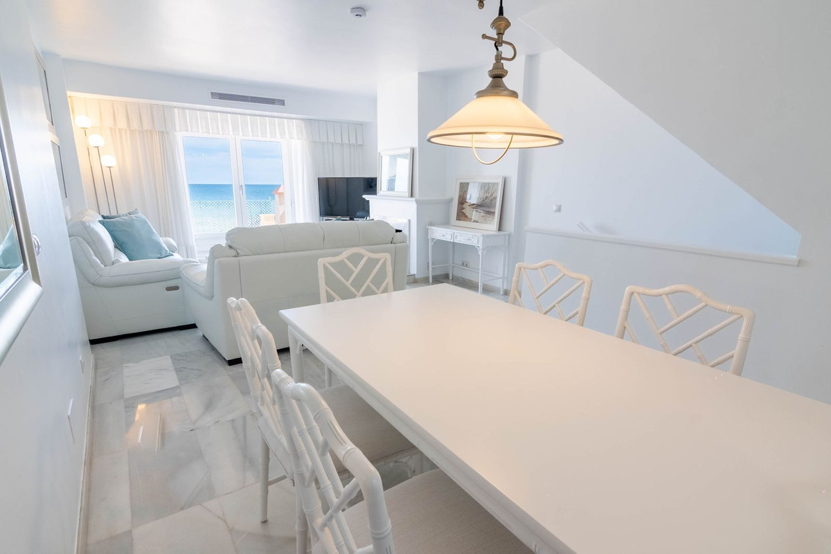 4 Bed Townhouse for sale in Estepona Costa Del Sol, Málaga, Spain