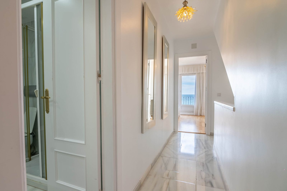 4 Bed Townhouse for sale in Estepona Costa Del Sol, Málaga, Spain