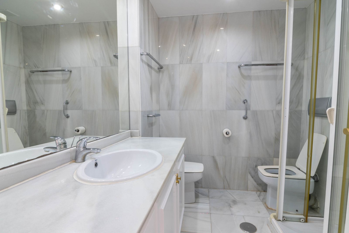 4 Bed Townhouse for sale in Estepona Costa Del Sol, Málaga, Spain