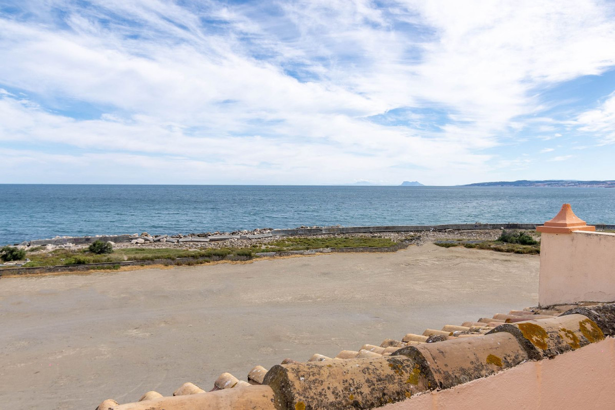 4 Bed Townhouse for sale in Estepona Costa Del Sol, Málaga, Spain