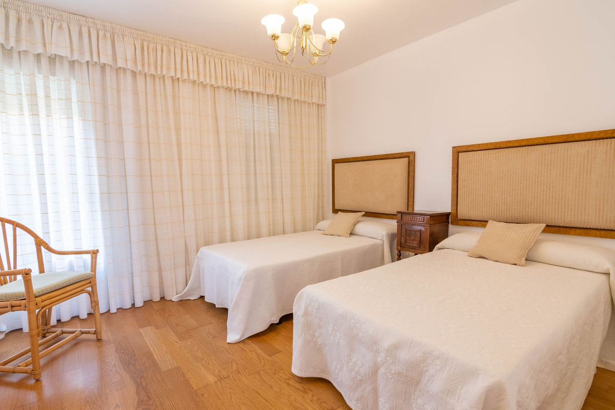 4 Bed Townhouse for sale in Estepona Costa Del Sol, Málaga, Spain