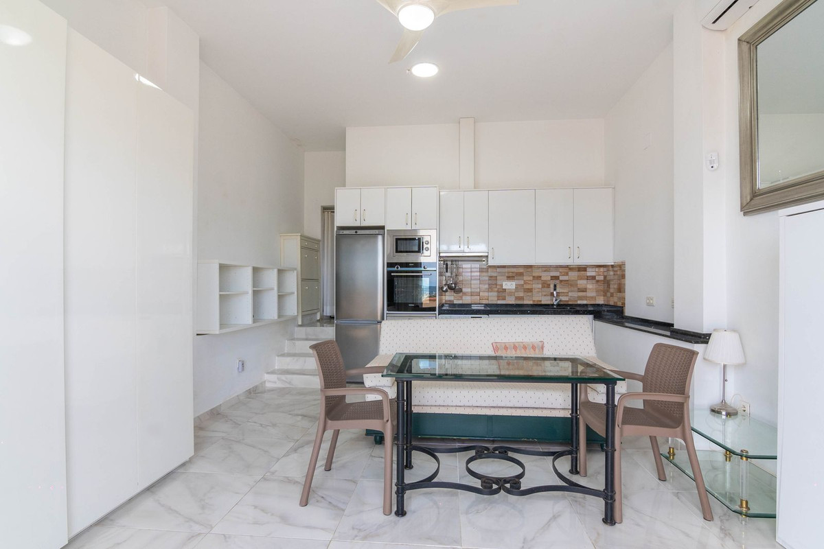 4 Bed Townhouse for sale in Estepona Costa Del Sol, Málaga, Spain