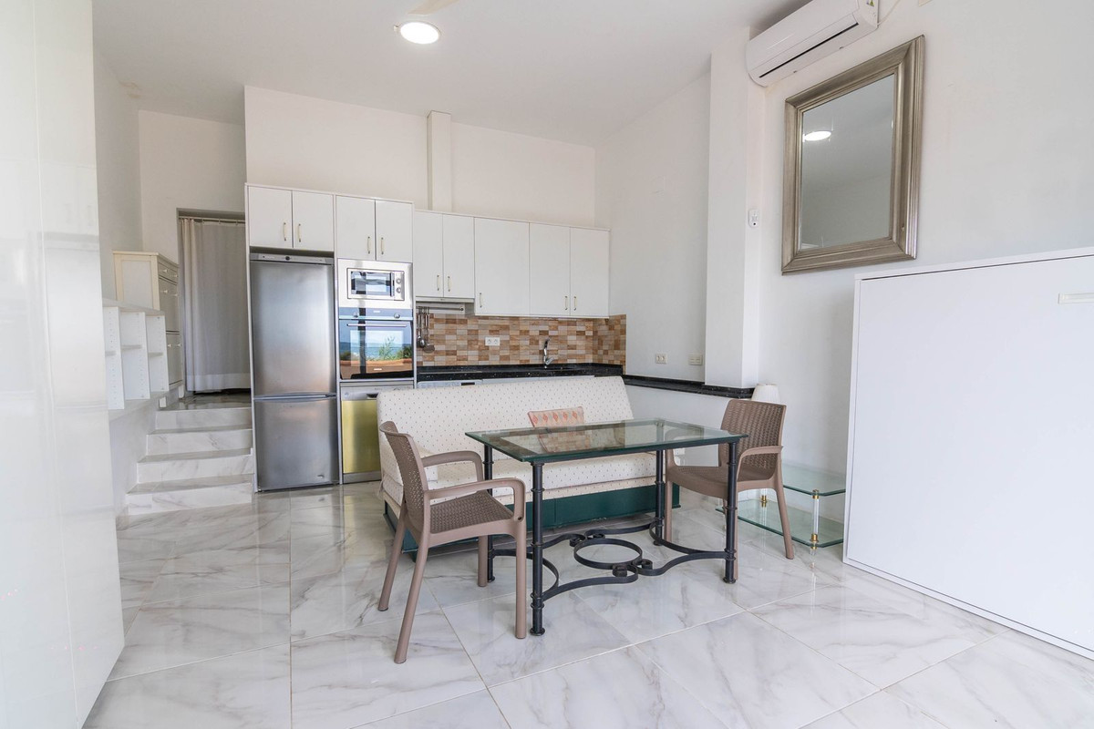 4 Bed Townhouse for sale in Estepona Costa Del Sol, Málaga, Spain