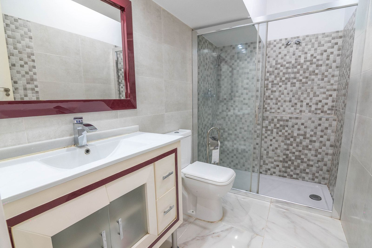 4 Bed Townhouse for sale in Estepona Costa Del Sol, Málaga, Spain