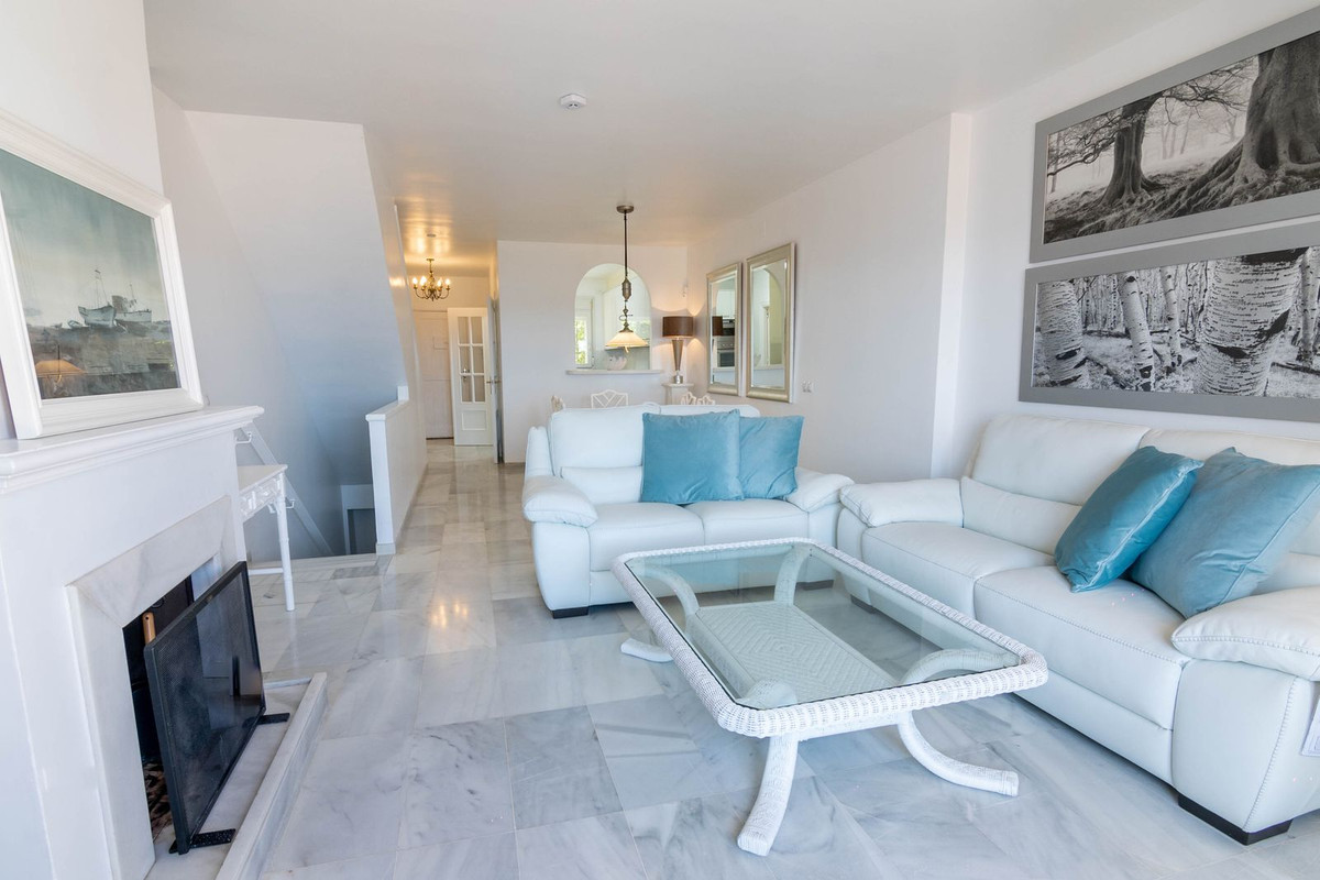 4 Bed Townhouse for sale in Estepona Costa Del Sol, Málaga, Spain