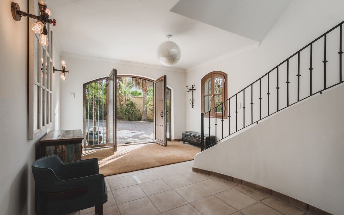 Se vende Villa - Chalet de 7 dormitorios en Costa Del Sol, Málaga, España