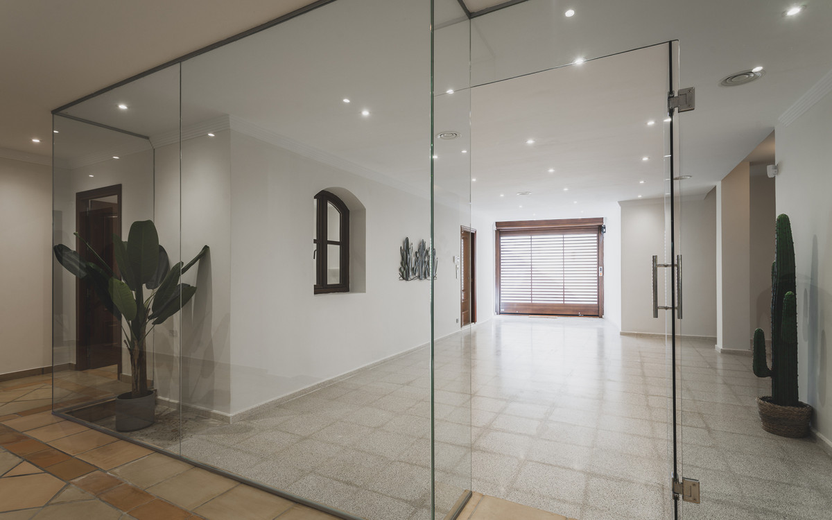 Se vende Villa - Chalet de 7 dormitorios en Costa Del Sol, Málaga, España